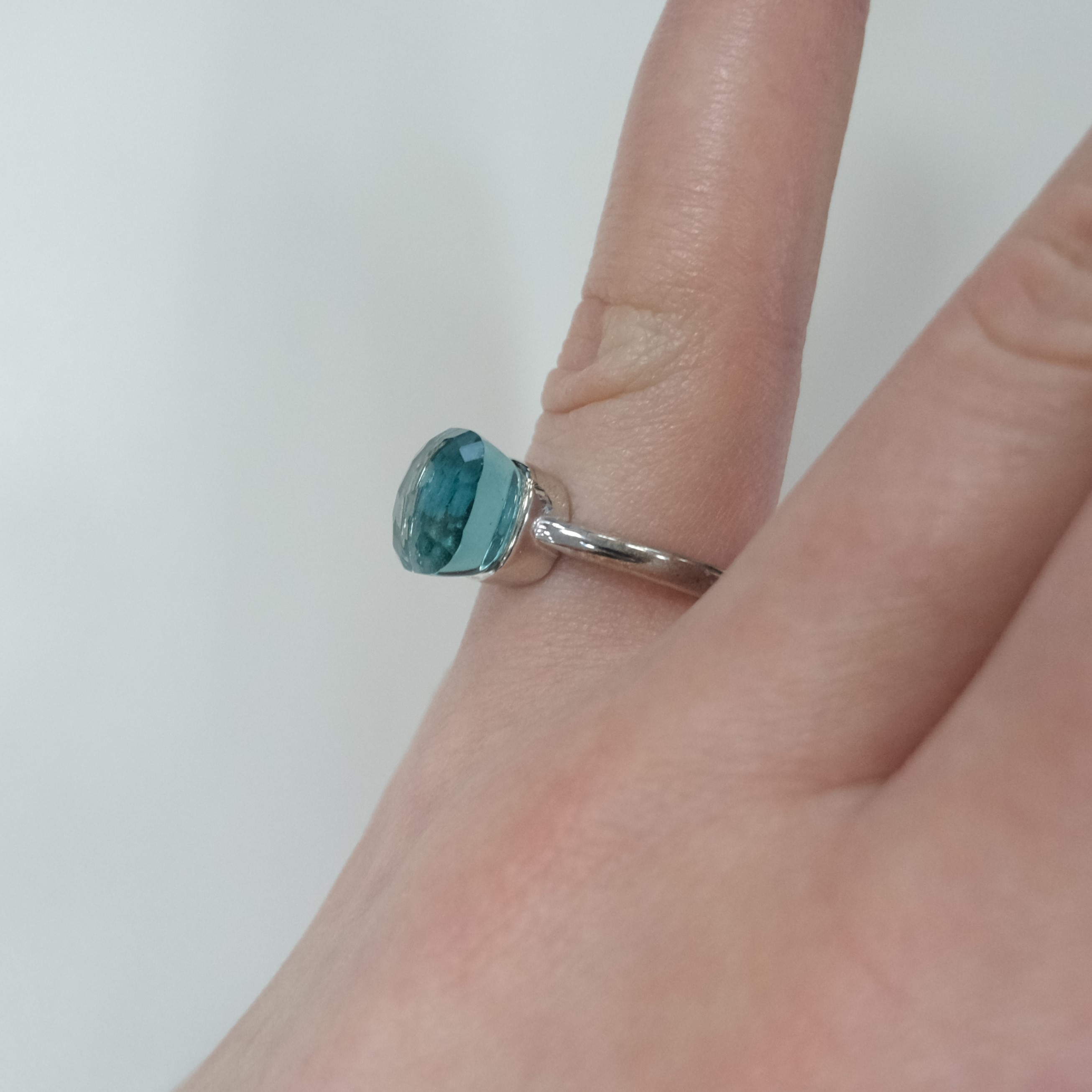 Серебряное кольцо с кварцем